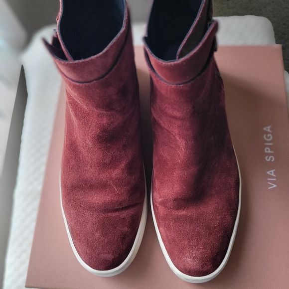 Via Spiga Women's Burgundy Ankle Boots - Picture 1 of 6